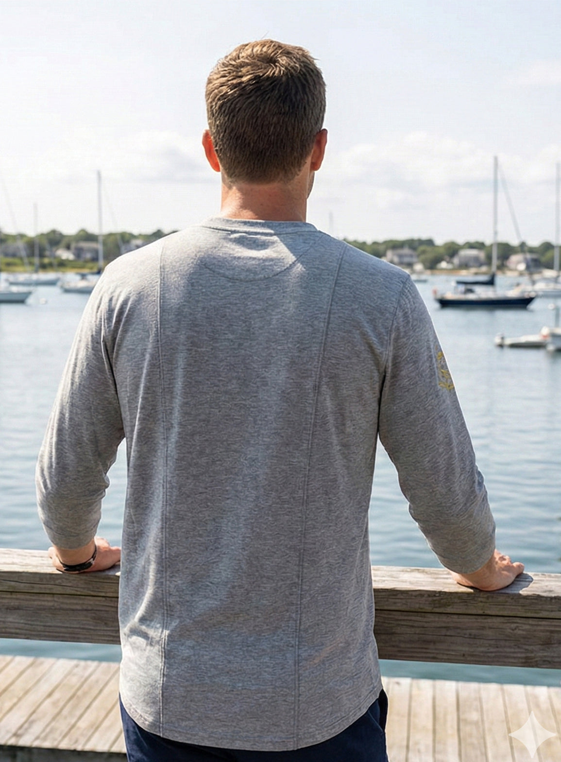 EMBROIDERED DOG BOAT TEE