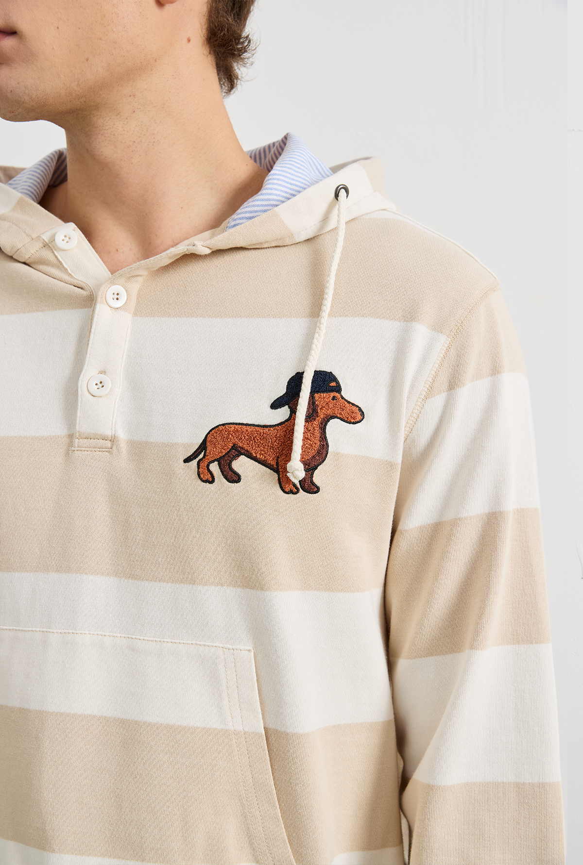 BOLD STRIPED EMBROIDERED PATCH HOODIE - Oatmeal (3)